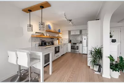 1731 Beacon St #1403, Brookline, MA 02445 - Photo 9