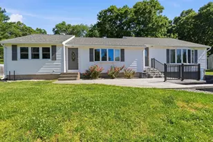 9 Pine Dr, Wilbraham, MA 01095 - Photo 3