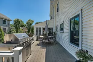 94 Pleasant St, Mansfield, MA 02048 - Photo 23