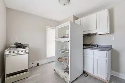 90 Walnut St, Chicopee, MA 01020 - Photo 23