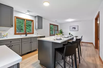 89 Sugarloaf St, Deerfield, MA 01373 - Photo 5