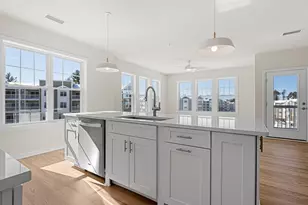 320 Martins Lndg, North Reading, MA 01864 - Photo 5