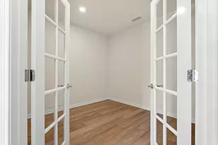 320 Martins Lndg, North Reading, MA 01864 - Photo 5