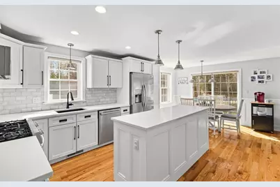 61 Nobadeer Cir, Kingston, MA 02364 - Photo 3