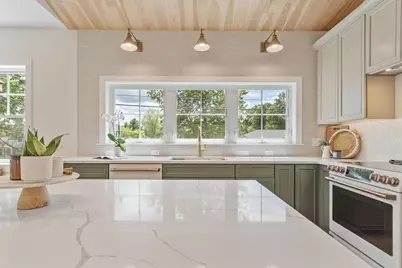 60 Neillian Street #60, Bedford, MA 01730 - Photo 5