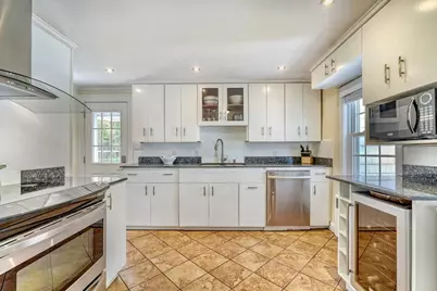 760 Lynn Fells Pkwy, Melrose, MA 02176 - Photo 7