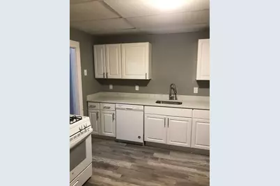 135 Lafayette Sq, Haverhill, MA 01832 - Photo 5