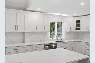 1126 Plymouth St, East Bridgewater, MA 02333 - Photo 7