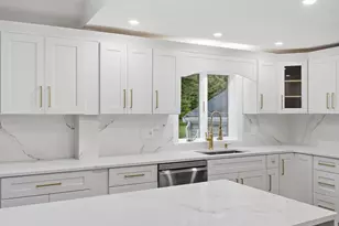 1126 Plymouth St, East Bridgewater, MA 02333 - Photo 7