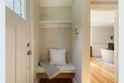 93 Manchester Rd, Newton, MA 02461 - Photo 3