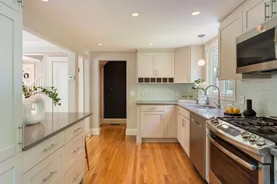 93 Manchester Rd, Newton, MA 02461 - Photo 7