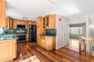 148 Heritage Dr, Tewksbury, MA 01876 - Photo 5