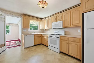 17 W Vanston Rd, Stoughton, MA 02072 - Photo 11