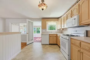 17 W Vanston Rd, Stoughton, MA 02072 - Photo 9
