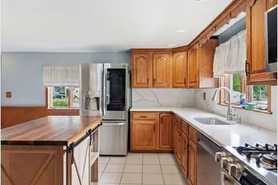 31 Herrick Rd, Peabody, MA 01960 - Photo 3