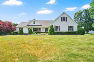 34 Gloria Dr, Westfield, MA 01085 - Photo 3