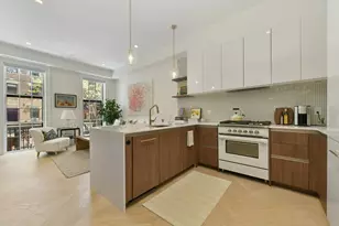 112 Charles St, Boston, MA 02114 - Photo 1