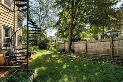161 Walnut St #1, Newton, MA 02460 - Photo 17