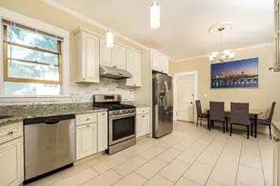 161 Walnut St, Newton, MA 02460 - Photo 3