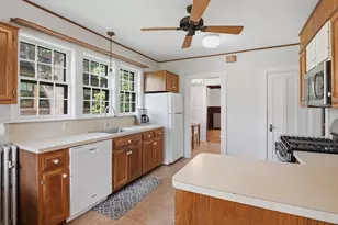38 Oxford St, Springfield, MA 01108 - Photo 15