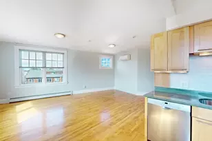 432 Norfolk St, Somerville, MA 02143 - Photo 3