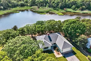 77 Ennsbrook Dr, Falmouth, MA 02536 - Photo 3
