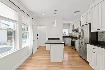334 Sea St, Quincy, MA 02169 - Photo 13