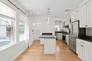 334 Sea St, Quincy, MA 02169 - Photo 13