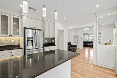 334 Sea St, Quincy, MA 02169 - Photo 11