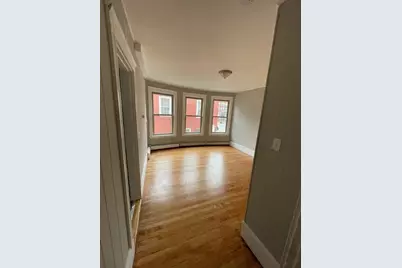135 Lafayette Sq, Haverhill, MA 01832 - Photo 3