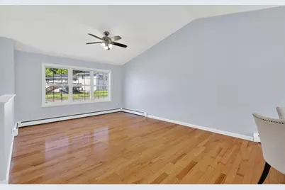 3 Oak Leaf Cir, Worcester, MA 01603 - Photo 9
