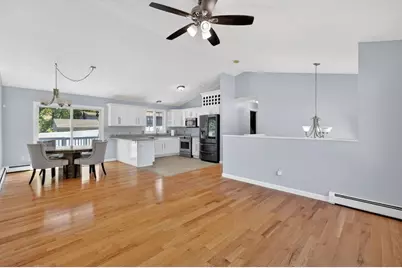 3 Oak Leaf Cir, Worcester, MA 01603 - Photo 3