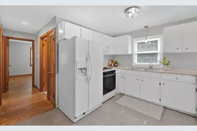 232 Almira Rd, Springfield, MA 01119 - Photo 7