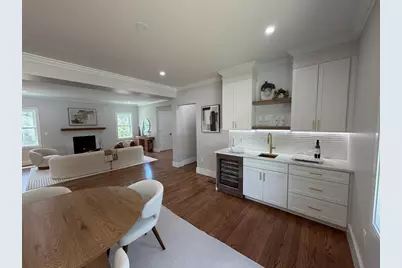 1172 Washington St, Holliston, MA 01746 - Photo 9