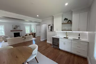 1172 Washington St, Holliston, MA 01746 - Photo 9