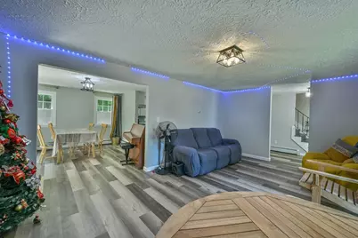 48 Central St, Auburn, MA 01501 - Photo 9