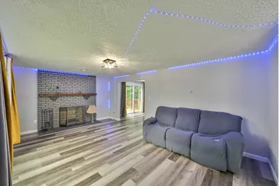 48 Central St, Auburn, MA 01501 - Photo 9