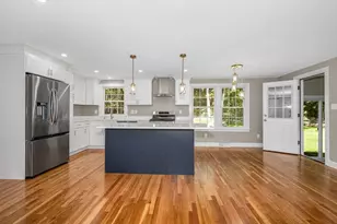 8 Galloway Rd, Chelmsford, MA 01824 - Photo 5