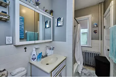 74-76 Poplar, Boston, MA 02131 - Photo 11
