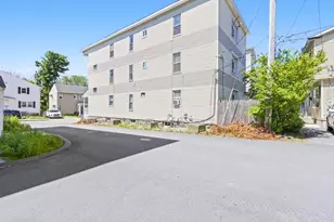 19-21 Henchman St, Worcester, MA 01605 - Photo 5