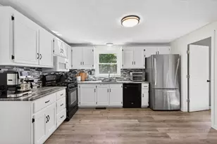 71 Whittier St, Haverhill, MA 01830 - Photo 3