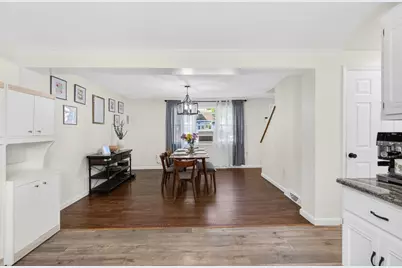 71 Whittier St, Haverhill, MA 01830 - Photo 5