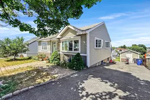 32 Fenley St, Revere, MA 02151 - Photo 31