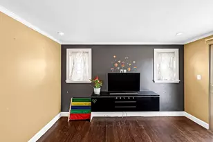 32 Fenley St, Revere, MA 02151 - Photo 3