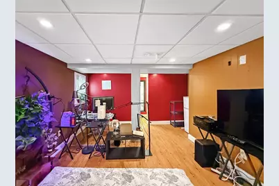 32 Fenley St, Revere, MA 02151 - Photo 23