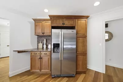 31 Lowell Ave, Westfield, MA 01085 - Photo 7