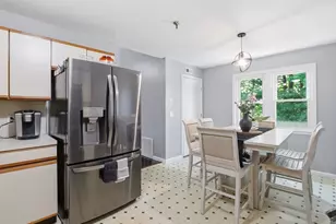 84 Tennis Plaza Rd, Dracut, MA 01826 - Photo 9