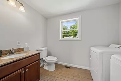 8 Woods Hill Cir, Woburn, MA 01801 - Photo 17