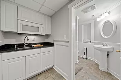 8 Woods Hill Cir, Woburn, MA 01801 - Photo 33