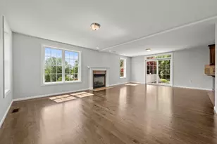 8 Woods Hill Cir, Woburn, MA 01801 - Photo 7